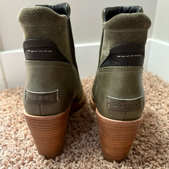 SOREL Joan Uptown chelsea booties, size 7.5 - Picture 2 of 4